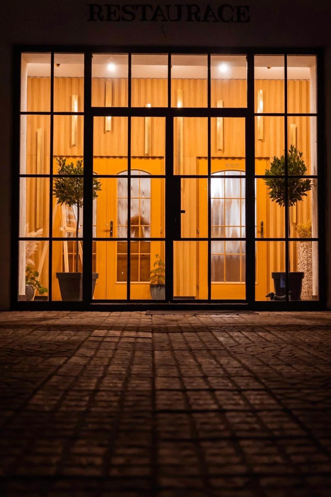 Golden Golem Hotel & Spa Prag Exterior foto