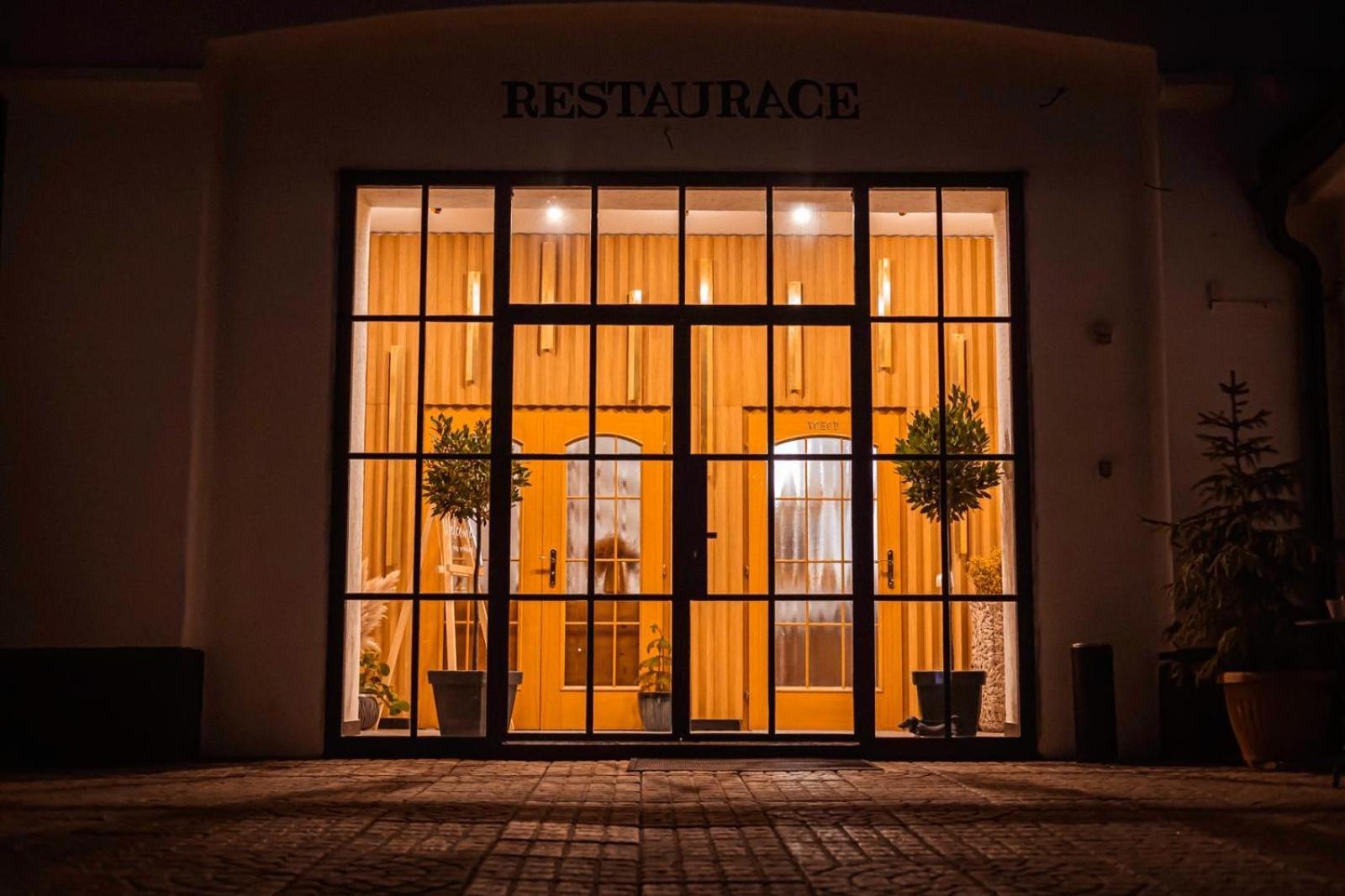 Golden Golem Hotel & Spa Prag Exterior foto